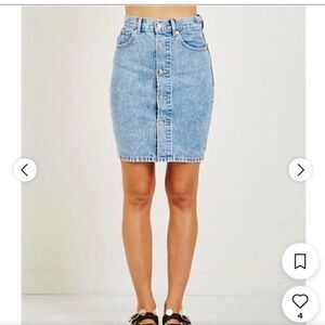 Levi’s Premium Denim Vintage Wash Button Front Denim Skirt